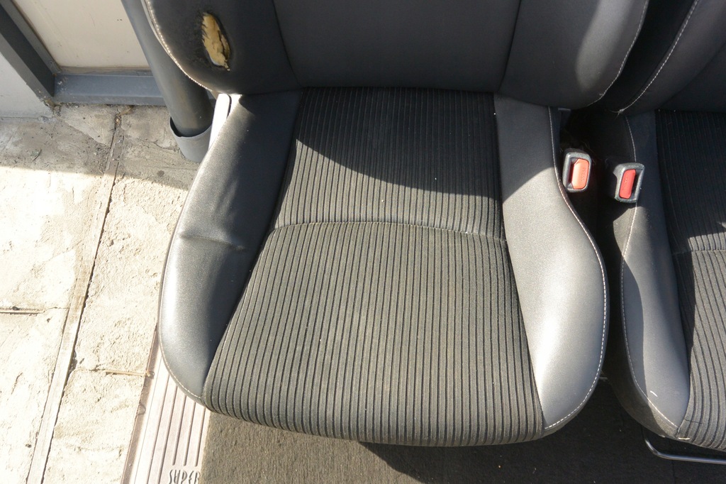 фото №8, Сиденье правый перед полукожа чёрные toyota prius plus + комплект eu