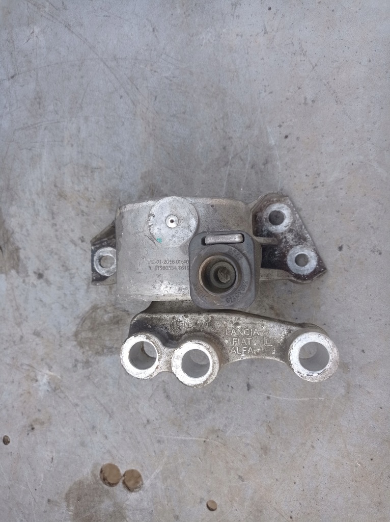 фото №1, Кронштейн подушка двигателя fiat doblo ii 1.6 2.0 mjet