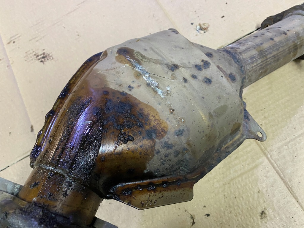 фото №10, Катализаторы комплект subaru impreza sti 2.5 цельные