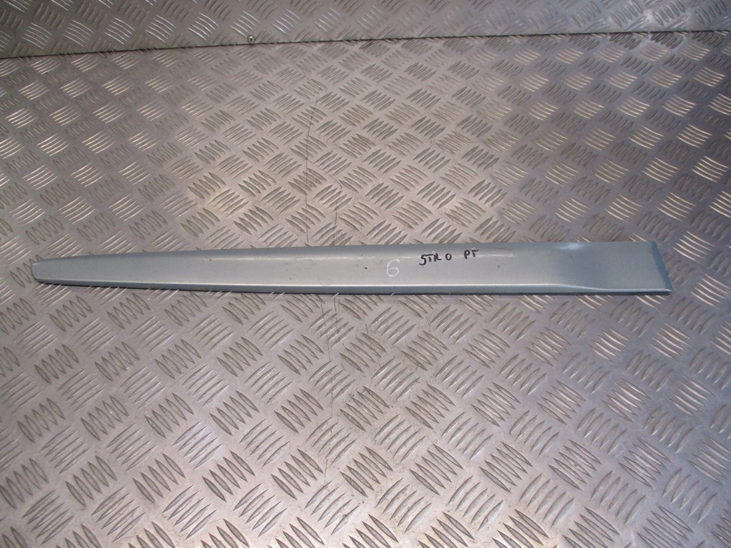 фото №1, Молдинг правый задняя fiat stilo 1.4 16v