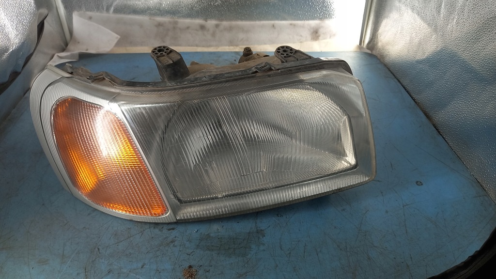 фото №1, Фара правий land rover 2.0d 00r