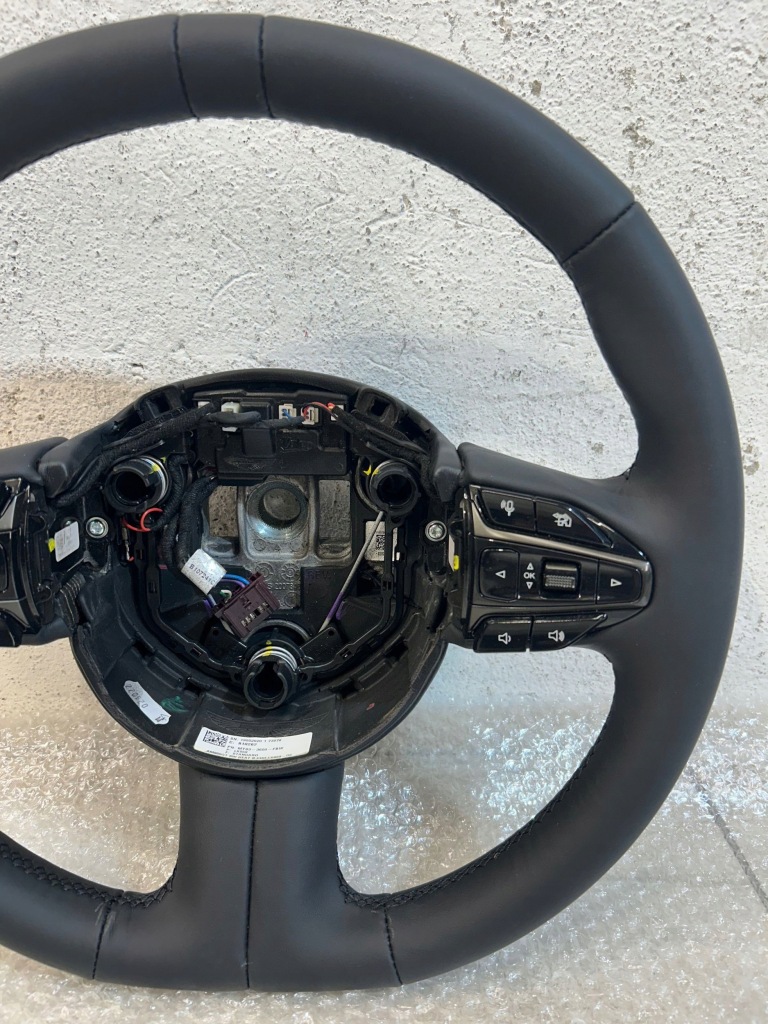 фото №4, Aston martin dbx повітропровід