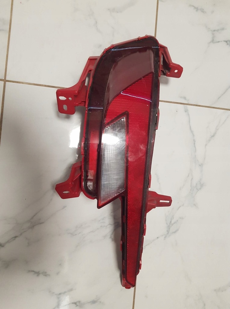 фото №1, Hyundai elantralampatył права