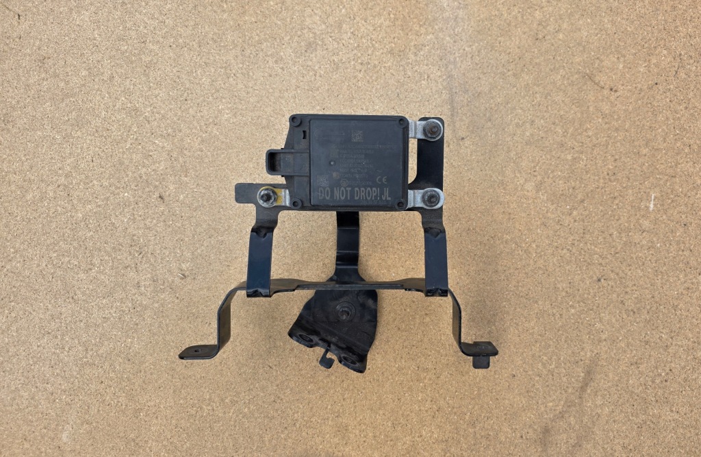 Купити Радар датчик distronic кронштейн nissan qashqai j11 рестайлінг  28438-5fa3a 2017-