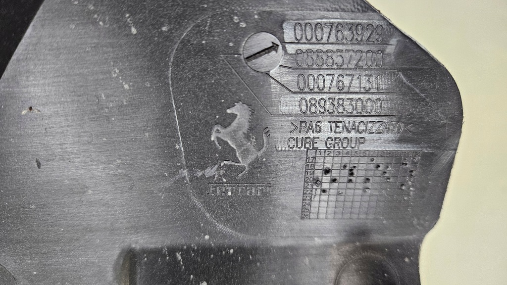 Подкрылок перед передние ferrari portofino 000763929 с Разборки