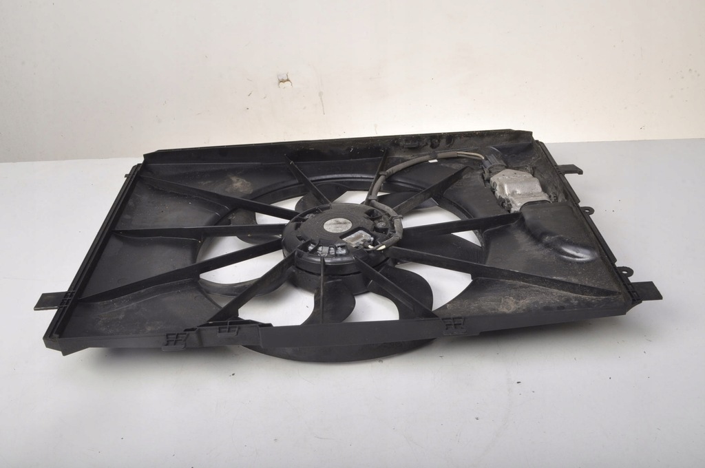 фото №8, Mercedes w176 1.6 вентилятор радиатора a2465000093