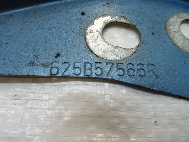 фото №9, Renault captur ліва кронштейн крила передній перед 625b57566r