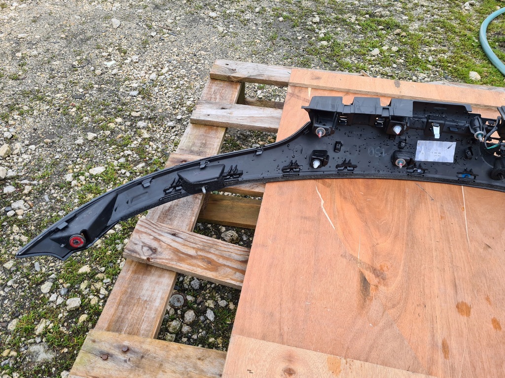 фото №7, Opel insignia a 22804084 накладка крышки задняя