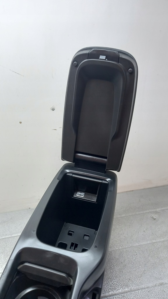 фото №5, Підлокітник volvo s40 v40 08632777