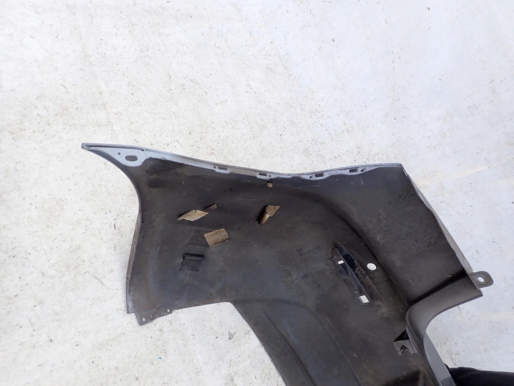 Mazda 3 i sedan 03-06 бампер задний  задний pdc Доставка