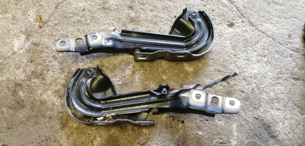 фото №1, Lancia delta iii петля капот