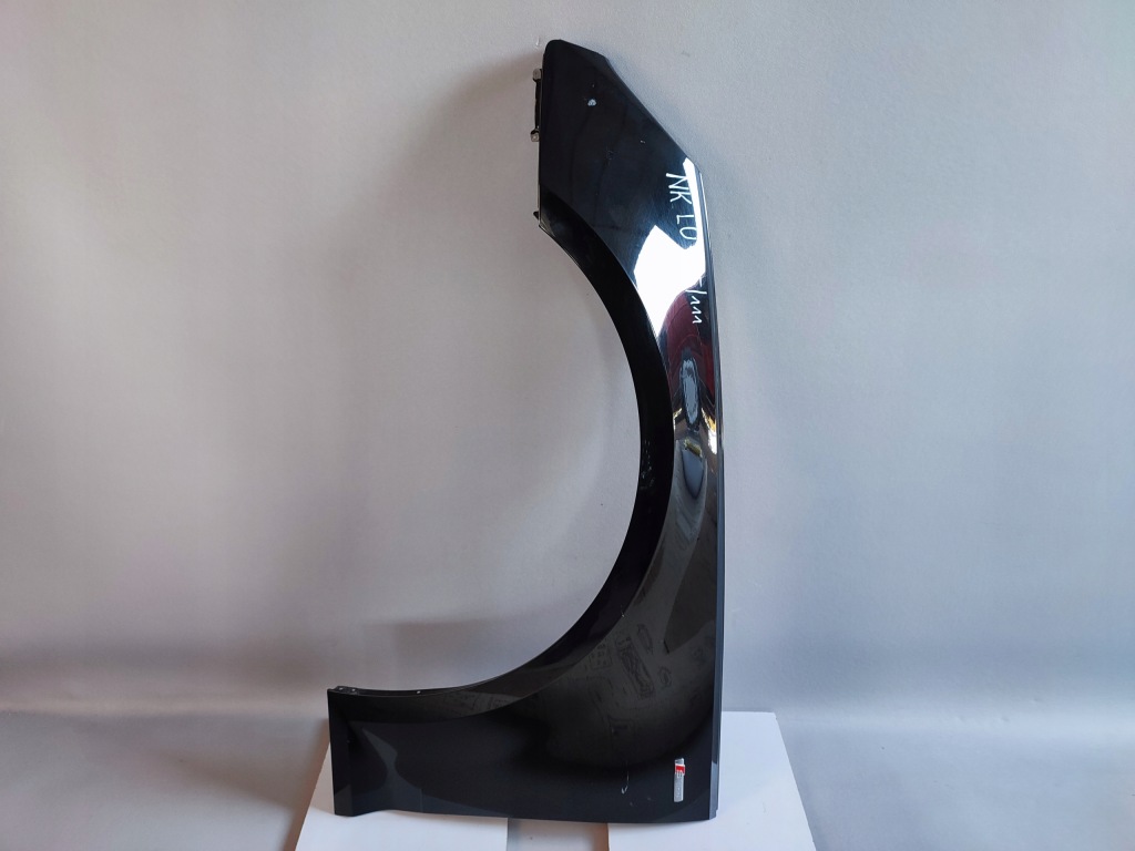 фото №1, Audi a4 b9 8w0 przed lift крыло передний левый перед