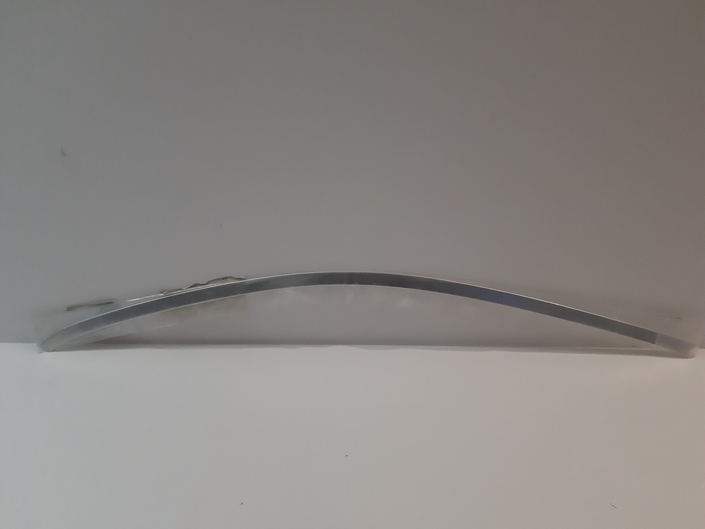 фото №1, Mercedes w213 kombi молдинг кузовная левая хром