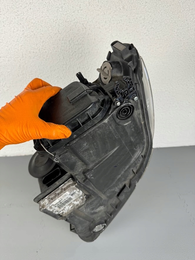 фото №14, Seat exeo 2008-13 набор ремонтный лампы фара крепления крепления левая