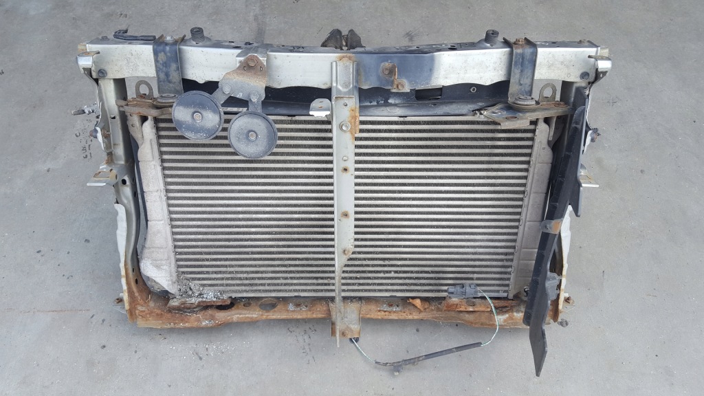 фото №1, Avensis t27 09-15r d4d pas перед радиатор вентиль