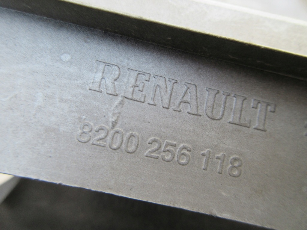 Купить Крыло  правый  renault clio 3 185