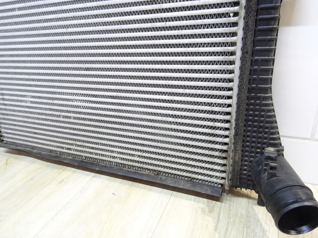 фото №14, Volkswagen audi радиатор интеркулер 5q0145803ad