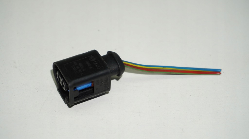 фото №8, Audi voklswagen штекер колодка соединитель 4d0971992a