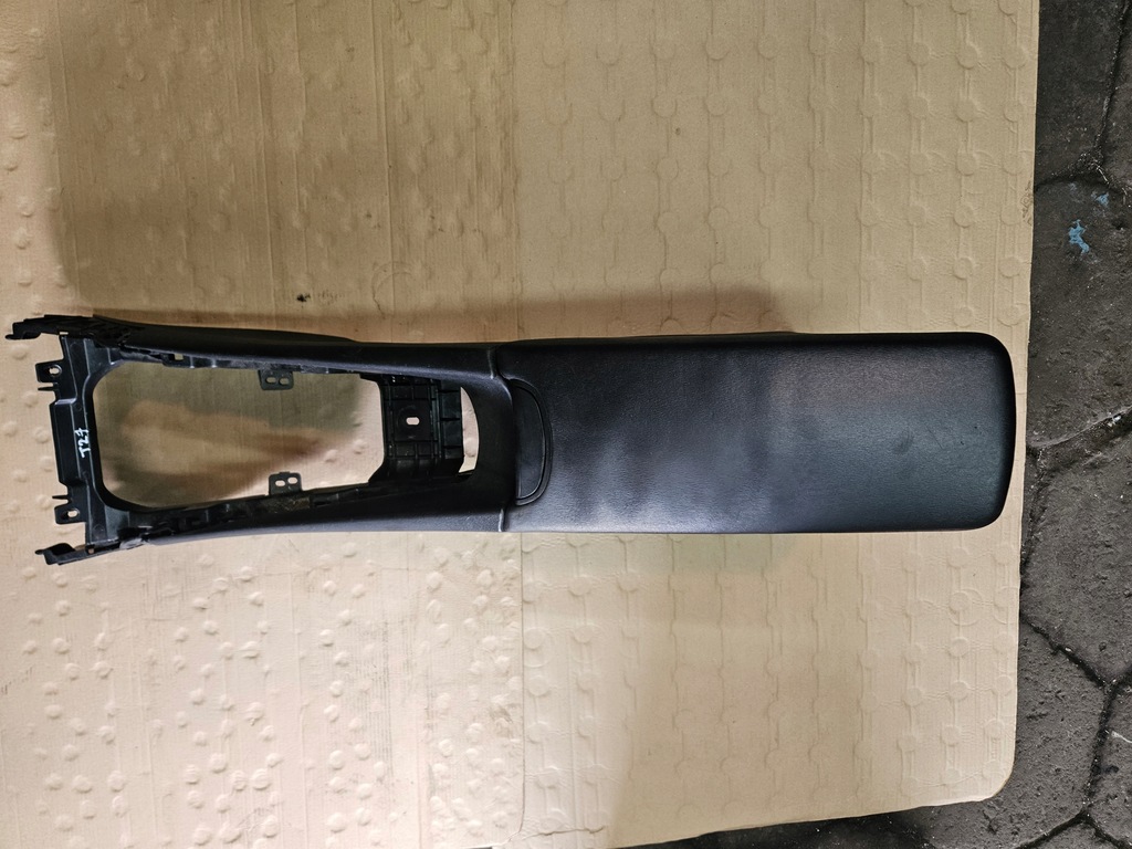 фото №1, Toyota avensis t27 09-12 підлокітник