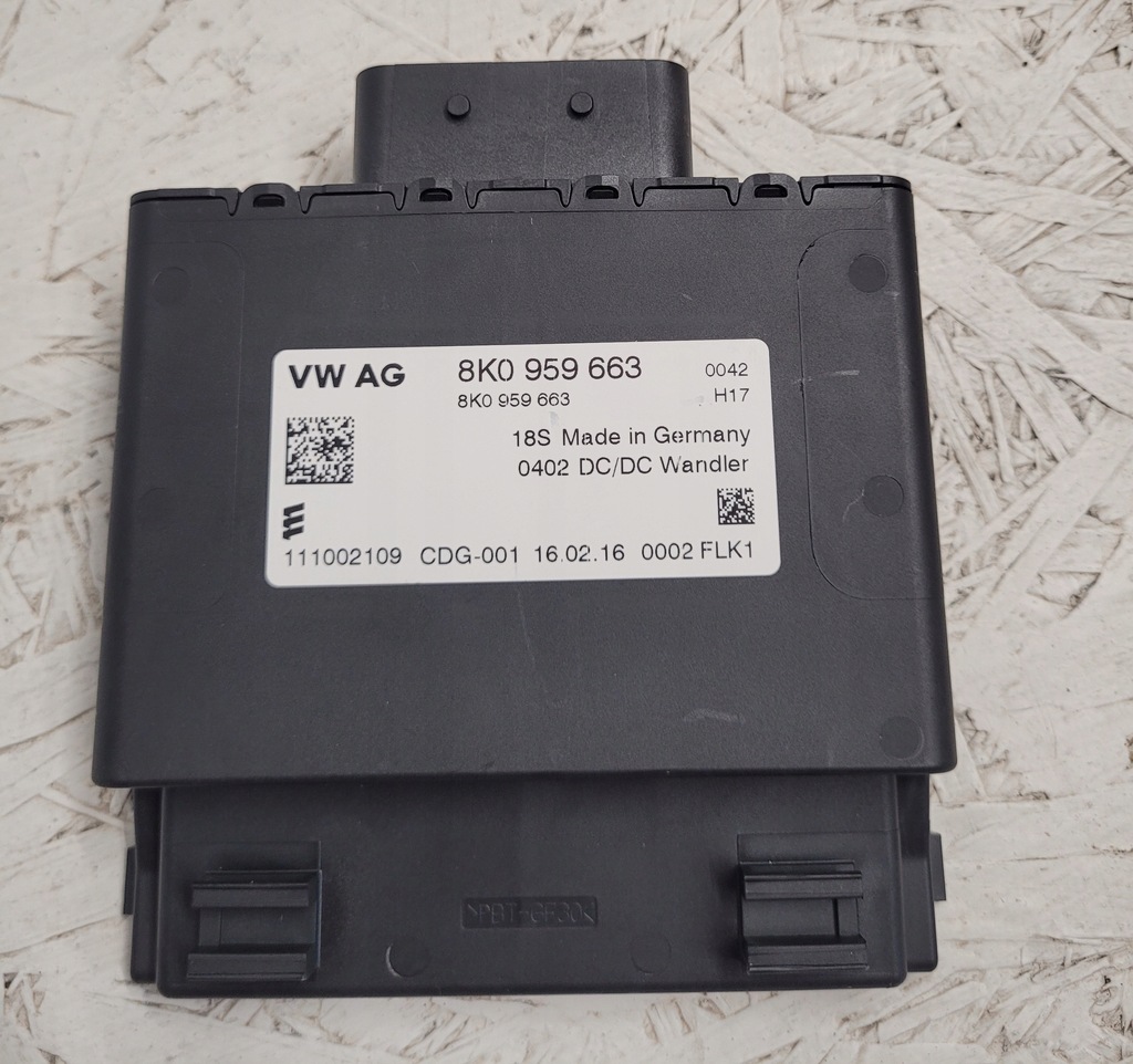 фото №1, Audi a4 b8 a5 стабилизатор напряжения jak новый