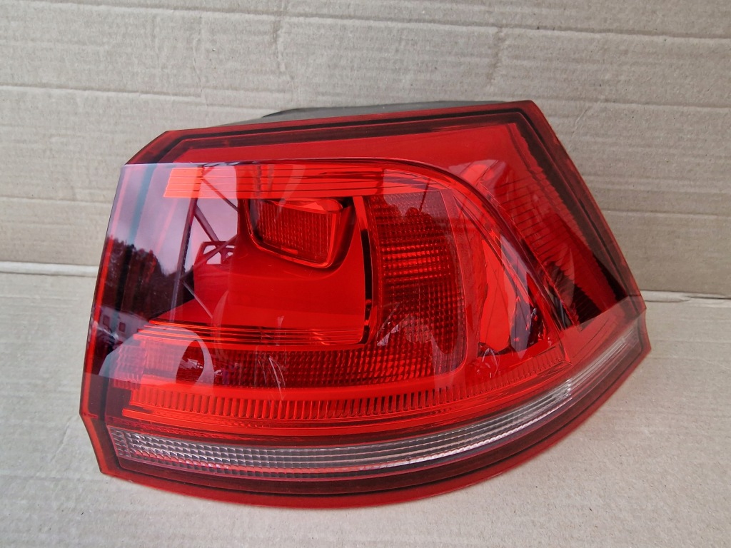 фото №1, Vw golf vii лампа правая задняя 5g9945096c