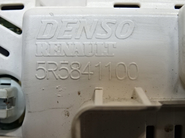 фото №10, Renault clio iv captur панель кондиционера 5r5841100