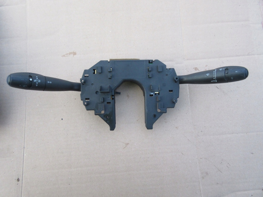 фото №1, Citroen c5 iii x7 переключатель комбинированный подрулевой переключатель