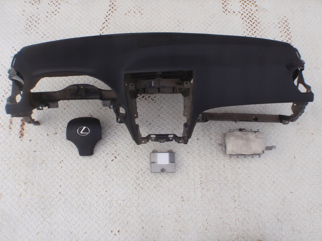 фото №4, Lexus is 200 панель приладів панель приладів консоль подушки безпеки ремені