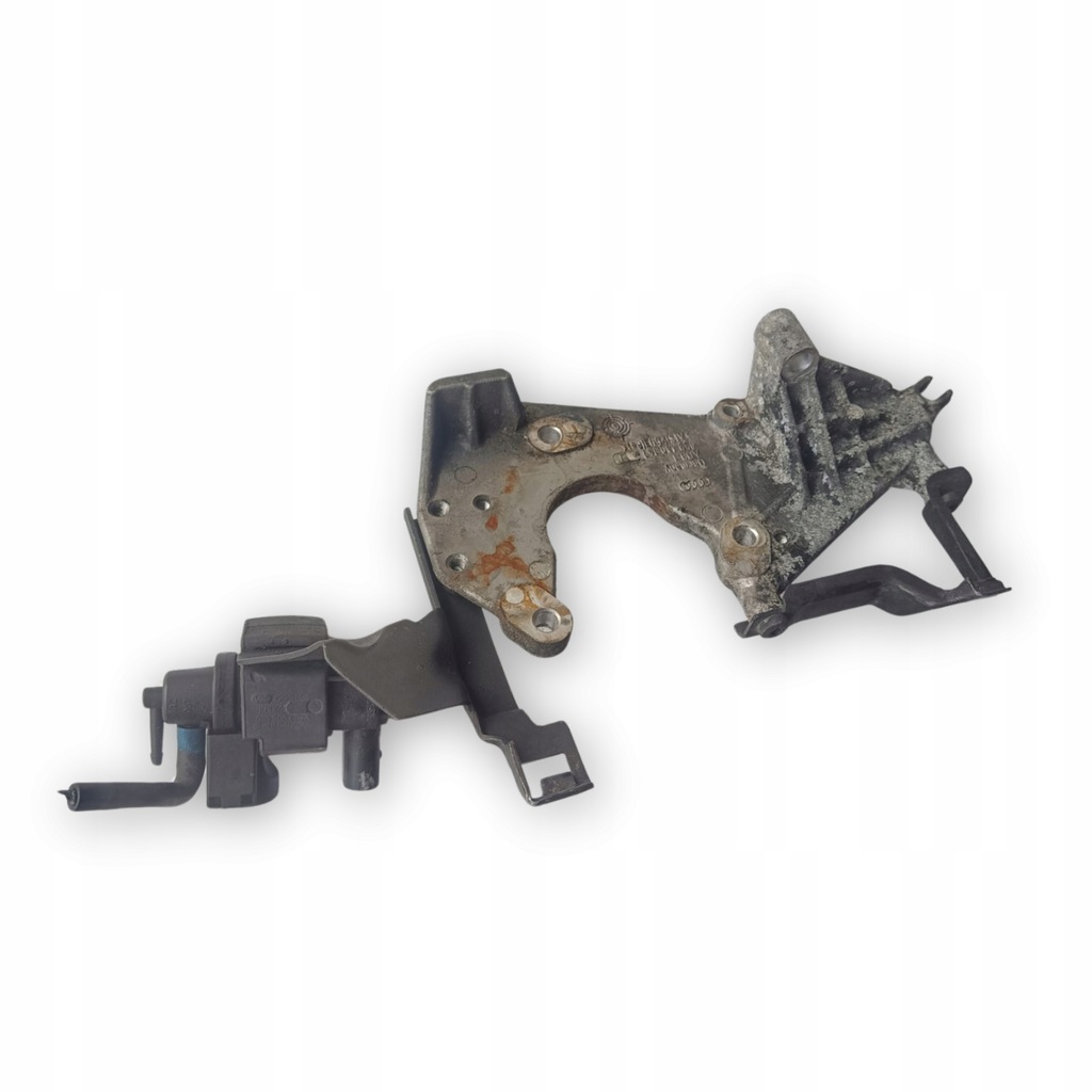 фото №1, Кронштейн основание кронштейн насоса впрыска 059130147j audi a6 c6 4f2 3.0 tdi