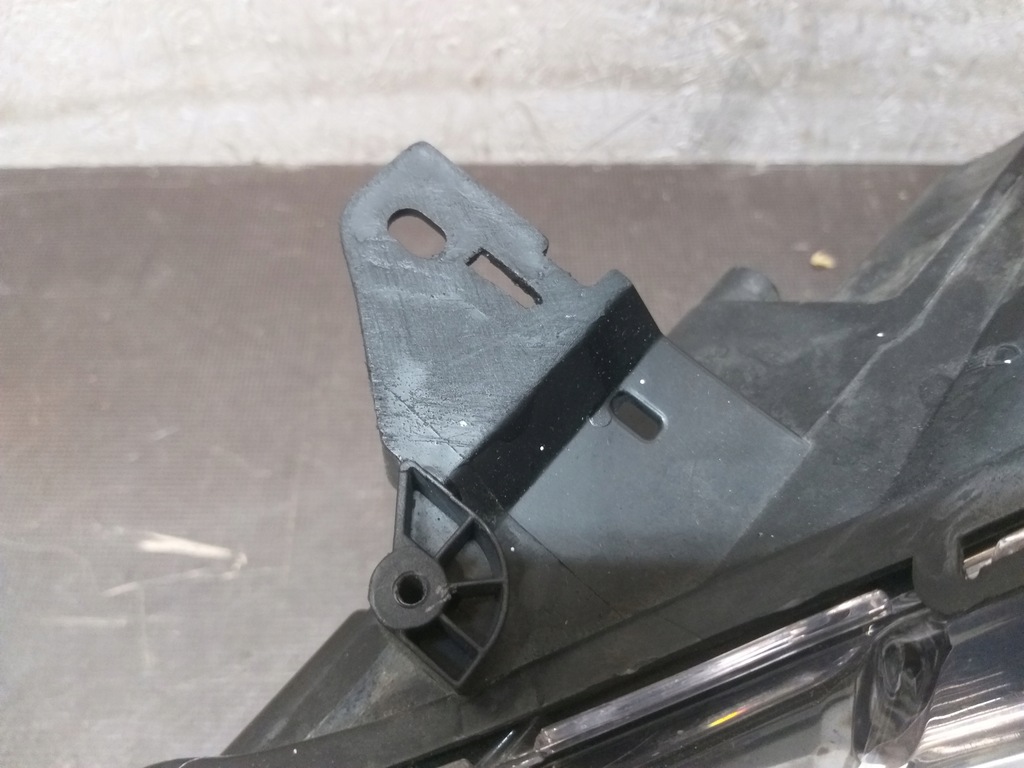 фото №6, Лампа левая правая renault clio iv 4 260608367r