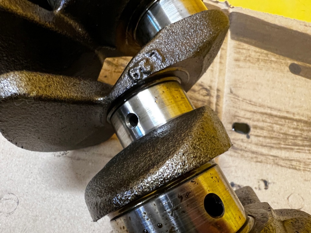 Wał коленчатый renault 0.9 tce h4bb408 0574r с Разборки