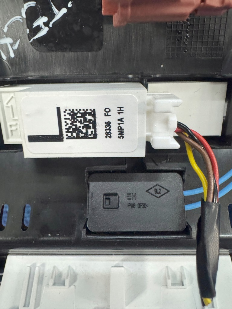 фото №11, Освітлення лампа стельовий renault megane v e-tech