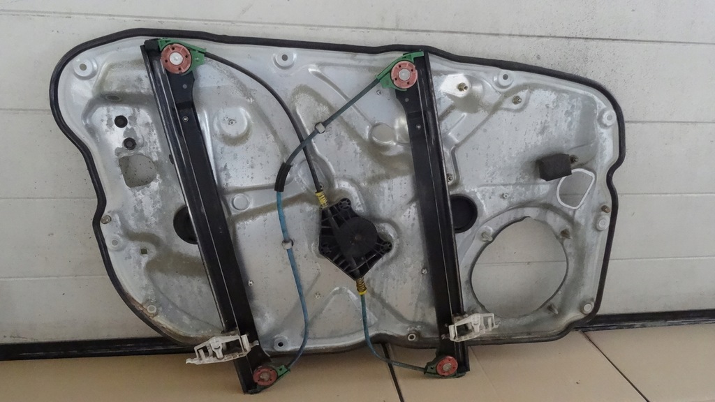 фото №4, Fiat stilo подъемник стекло правый перед 5d