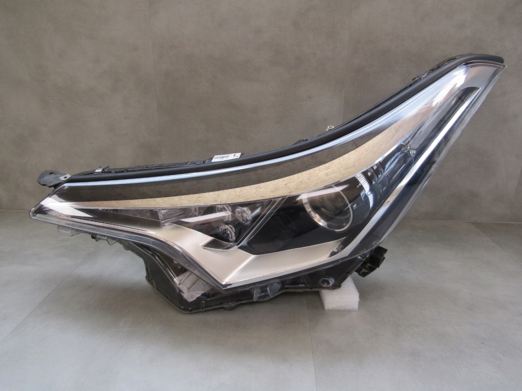 фото №1, Лампа перед toyota chr ch-r обычная линза 16-19 lh 81150 f4030