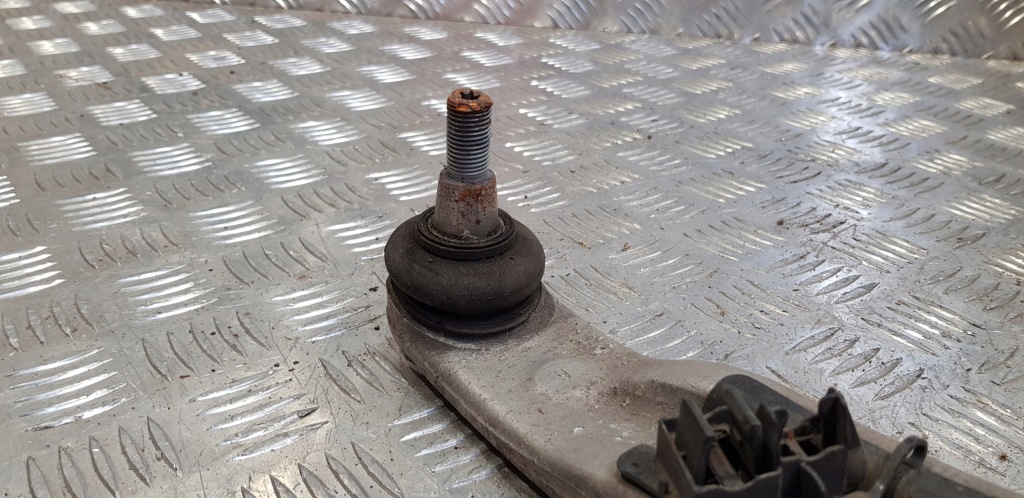 Купити Mercedes gla w156 2017r важіль правий перед a1563300600 оригінал .