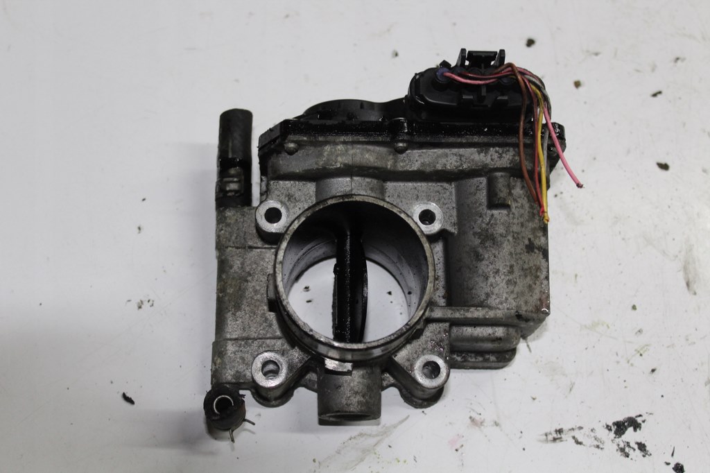 фото №1, Mazda 5 06 2.0 дросельна заслінка rf7j136b0b