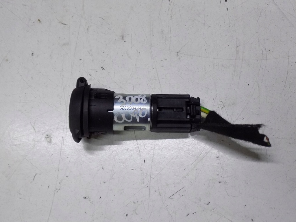 фото №10, Peugeot 3008 1.6 09-12 разъём прикуривателя 12v