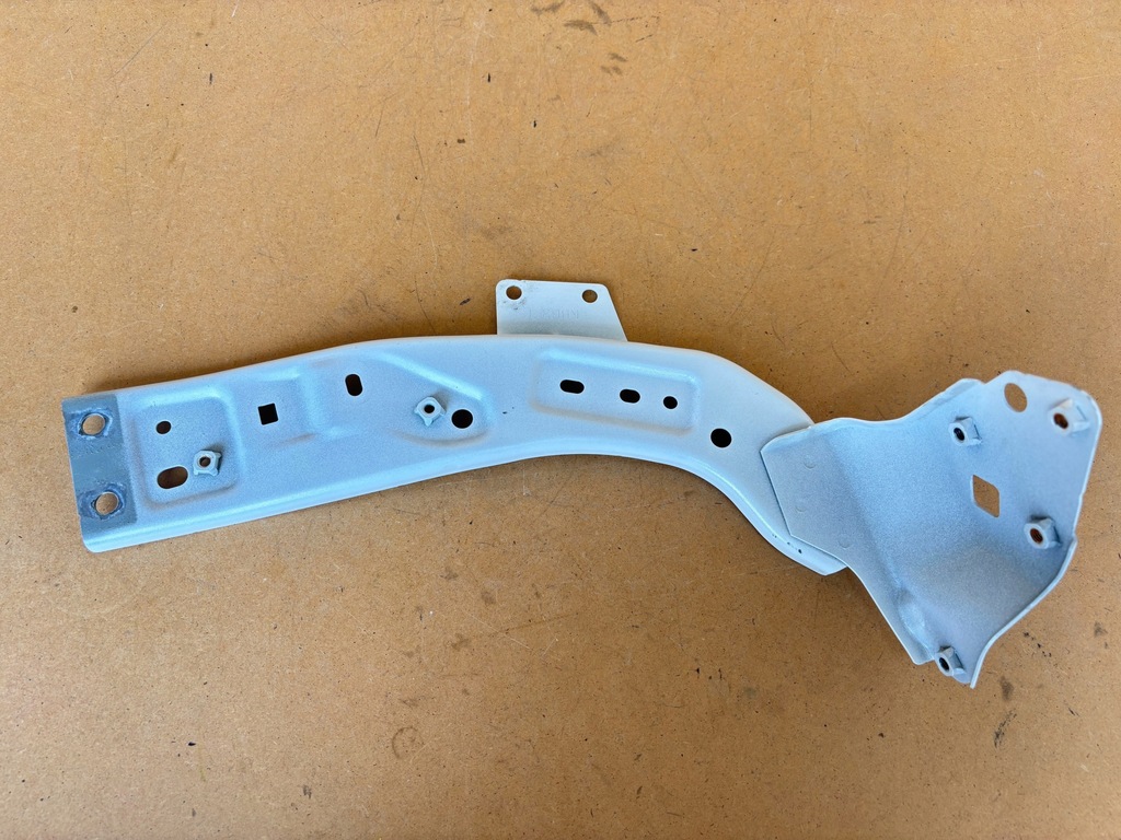 фото №1, Mazda cx-60 cx60 2023 кронштейн крыла левый перед