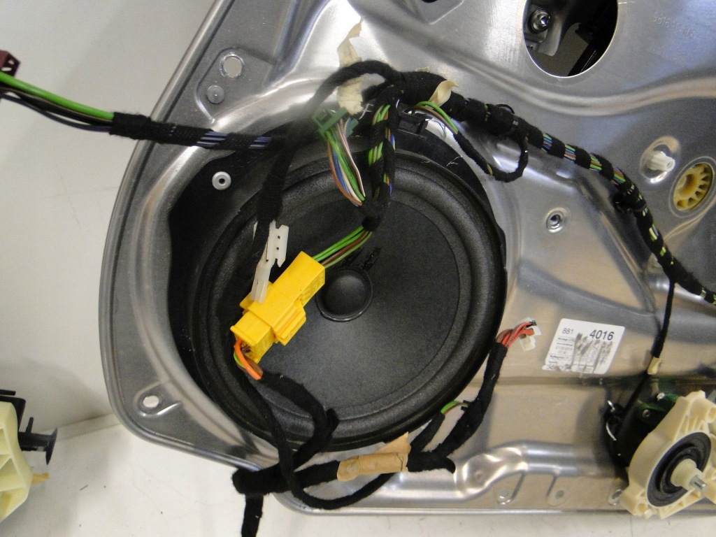 фото №4, Mercedes e 212 w212 lift вкладыш дверь передние p