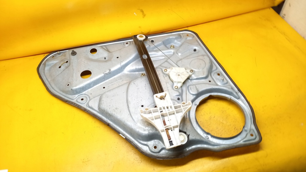 Підйомник el.szyb правий задній passat b5 fl 3b9839752bf Київ