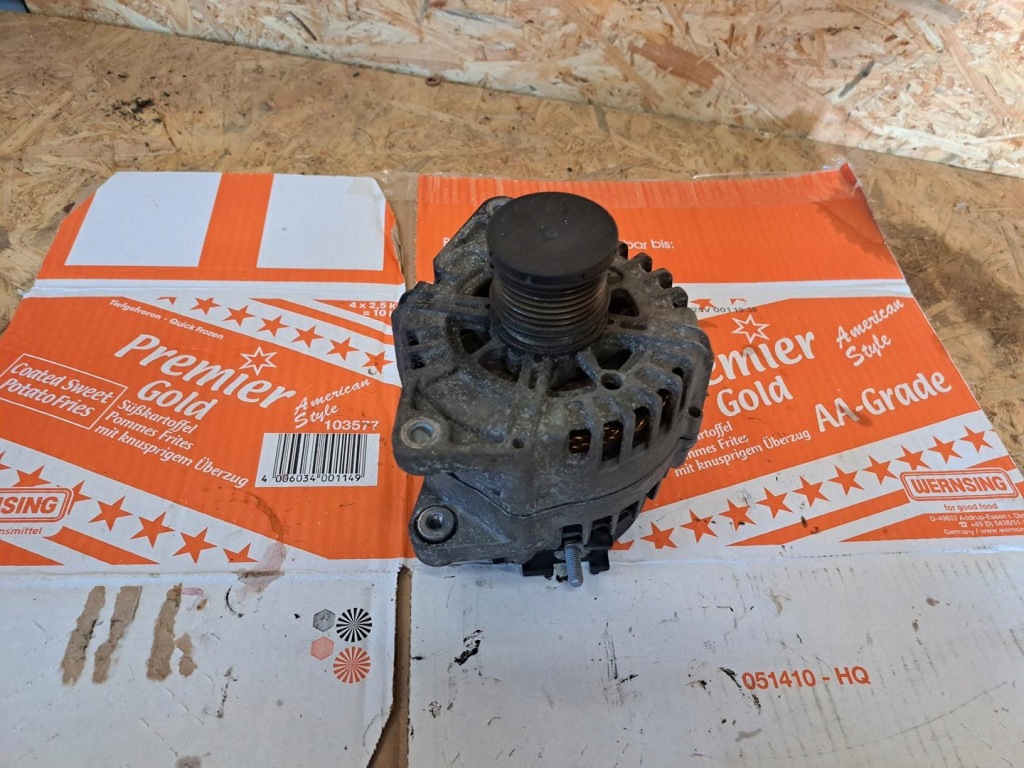 Купити Mercedes w205 1,6 cdi генератор 0009063701 626