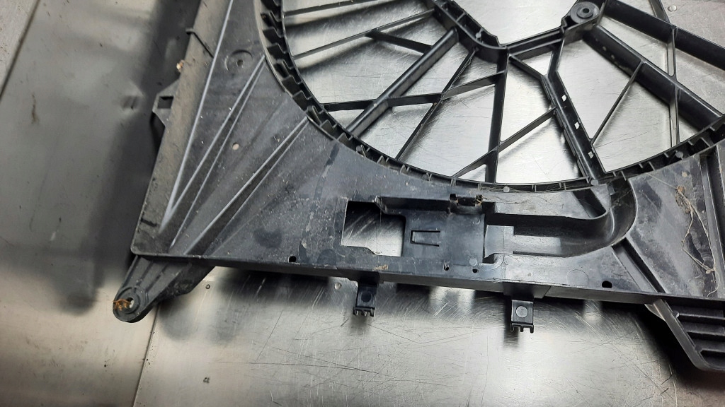 фото №12, Корпус вентилятора радиатора 30680005 volvo xc90 02-14r