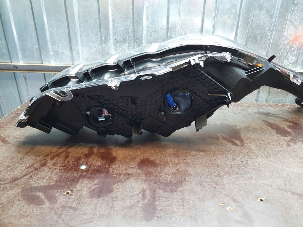 фото №9, Лампа перед левая full led toyota prius prime