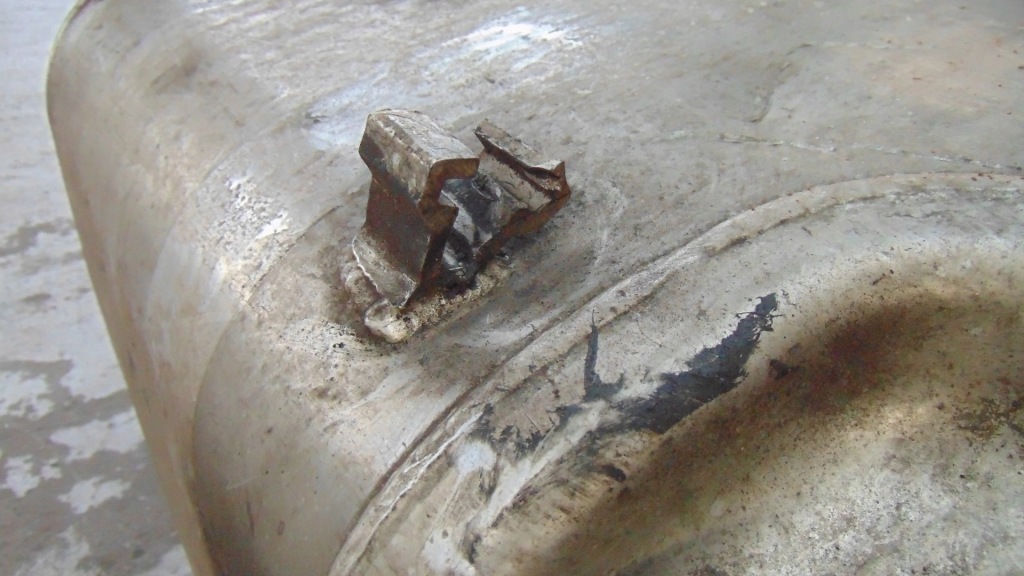 Бак пального volvo 21442020 / 900l 2szt. Доставка