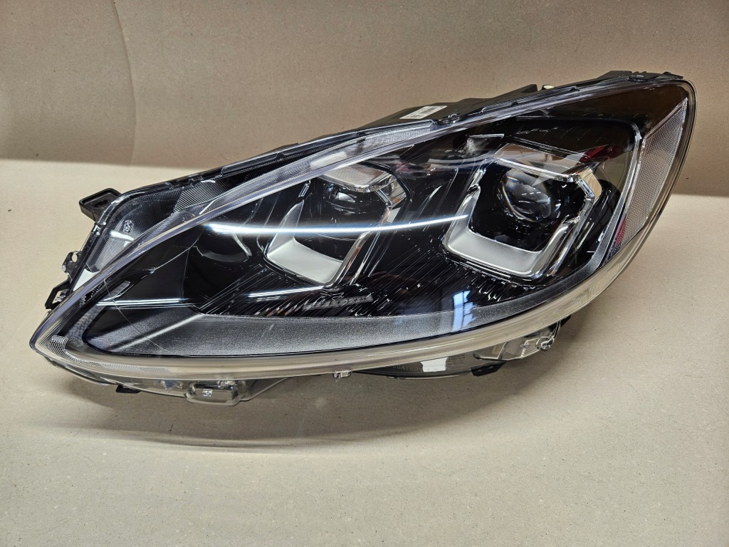 фото №1, Лампа левая передняя перед ford kuga mk3 lv4b-13e017-as full led