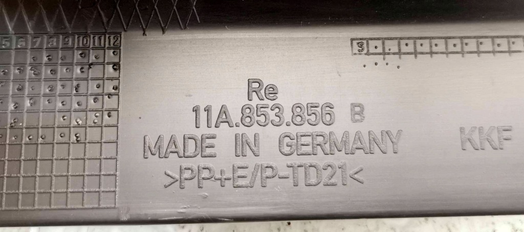 фото №11, Защита обшивка накладка порог правая vw id.4 id4 11a853856b новый org