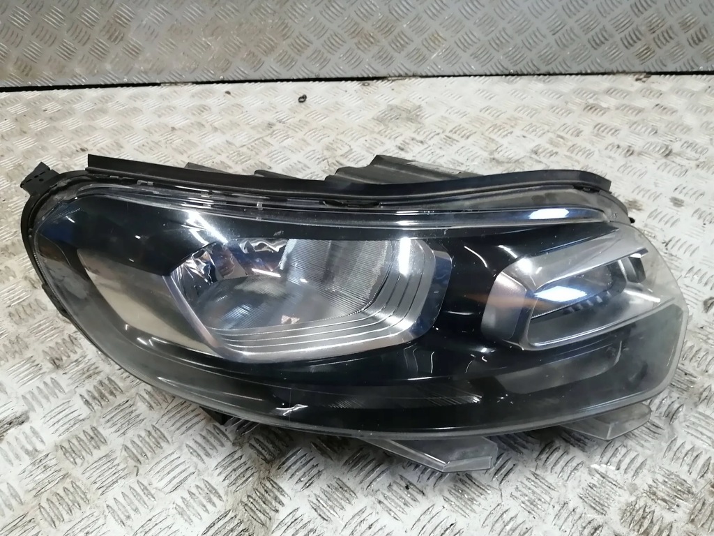 фото №1, Лампа правый перед vivaro c jumpy iii expert iii uk