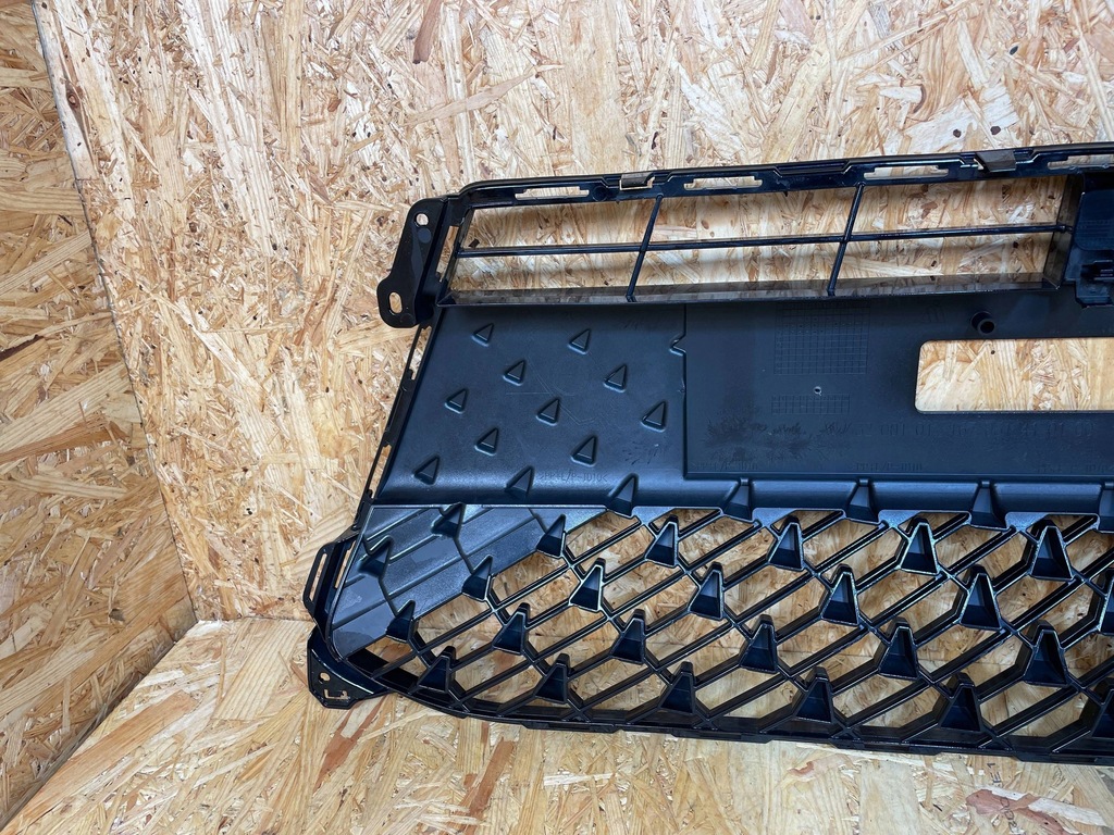 фото №8, Решётка средняя бампера перед toyota aygo x cross 53111-0h140 2020-