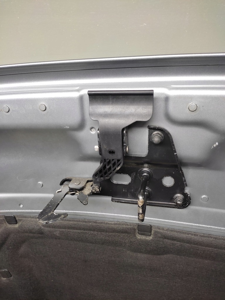 фото №10, Audi a6 c6 капот кришка двигуна лак ly7g