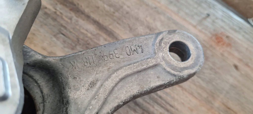 фото №9, Sq8 4m rsq8 q8 кронштейн кронштейн коробки передач 4.0 tfsi 4m0399262c sq7 4m q7